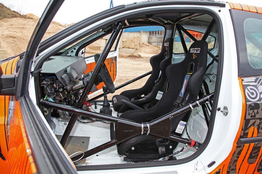  Renault Clio RS 200 EyeCatcher by Cam Shaft 2012 года  (фото 4 из 18)